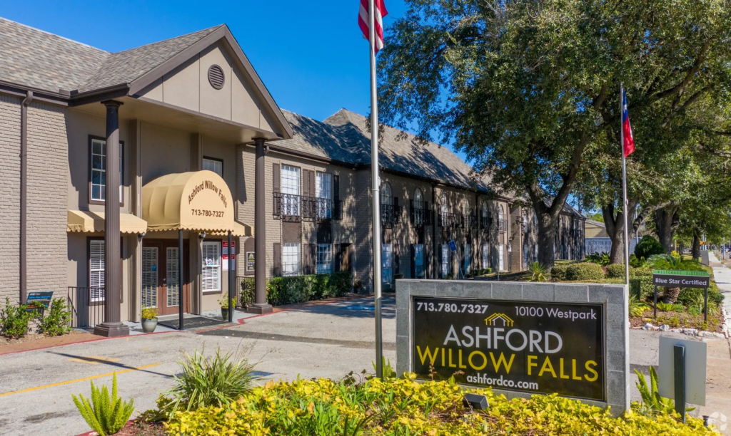 1 Bedroom Apartment – Ashford Willow Falls, 10100 Westpark Drive